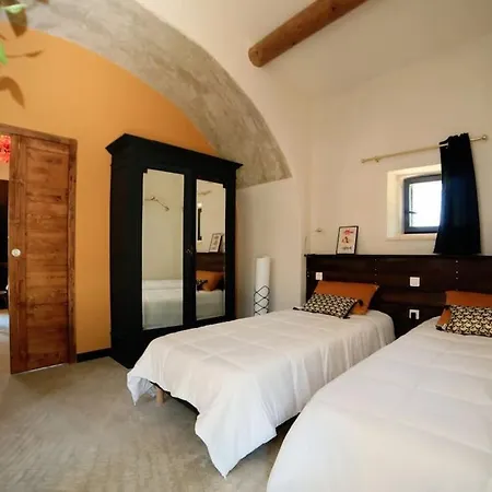 Dom wakacyjny Des Teullieres Junas