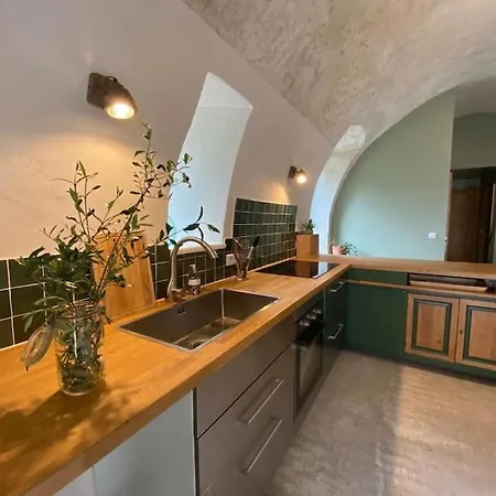 Des Teullieres Дом отдыха Жуна