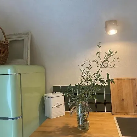 Des Teullieres Жуна